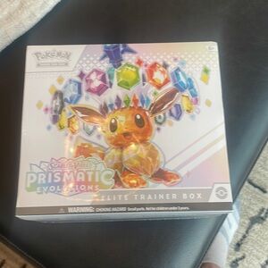Pokémon scarlet and violet prismatic evolutions ETB
